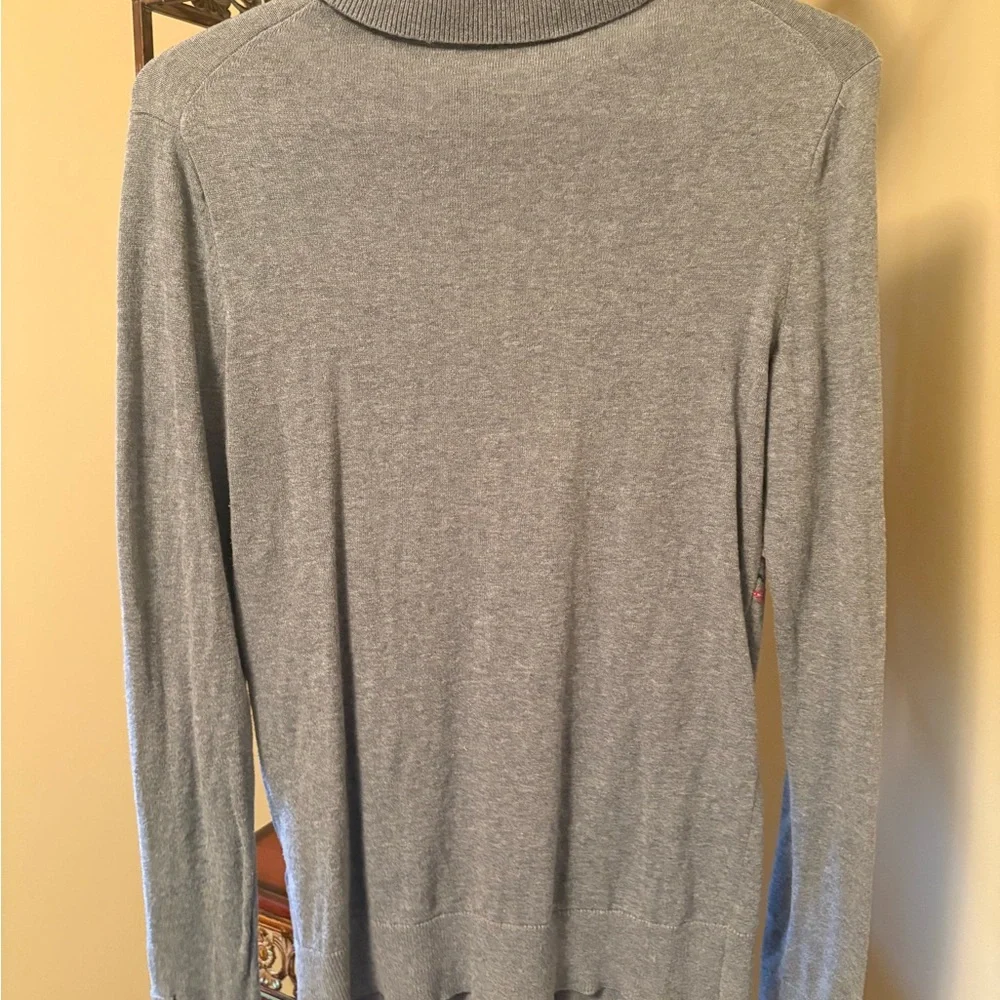 Tommy Hilfiger Gray and Red Striped Turtleneck Sweater - Picture 4 of 10
